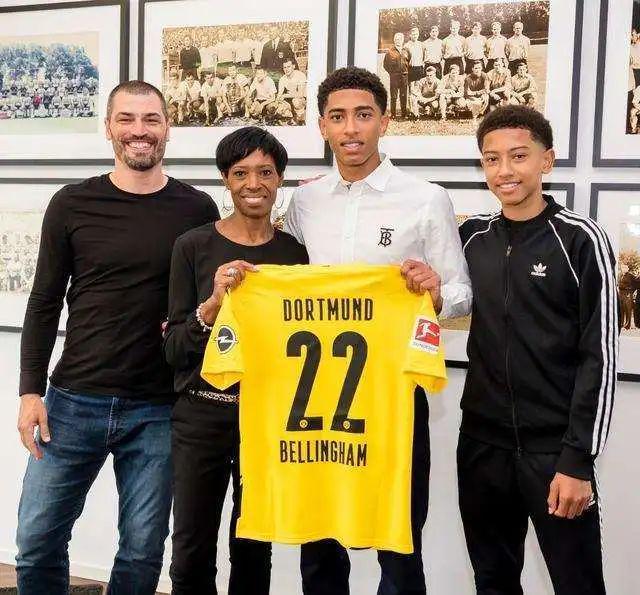 何对手面前 何对手面前