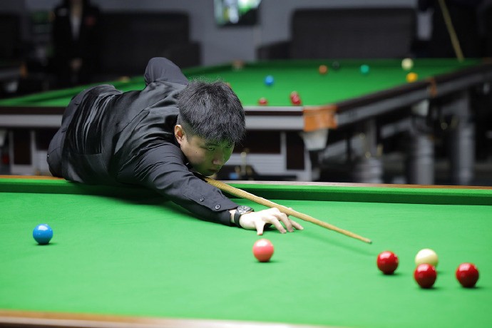 将球解围 将球解围