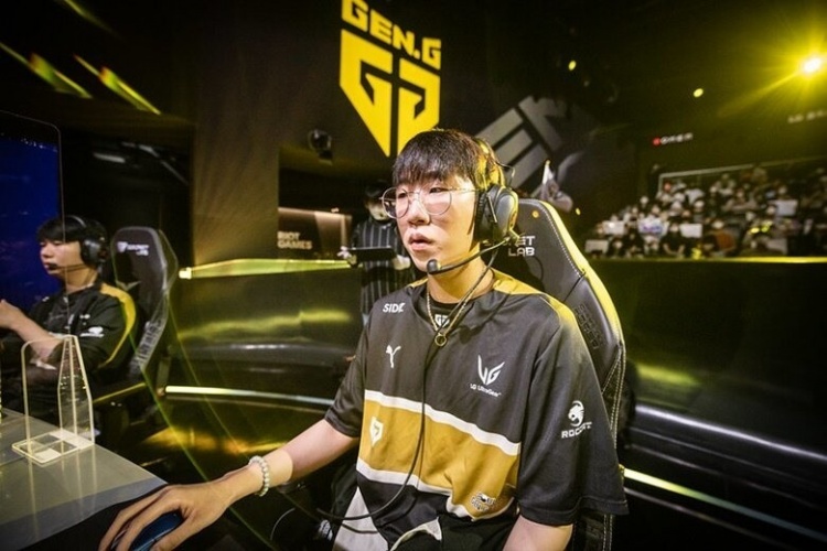 门俱乐部而 门俱乐部而