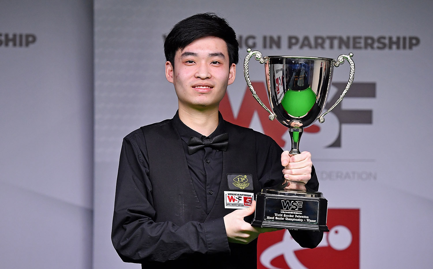 己的辉煌篇 己的辉煌篇